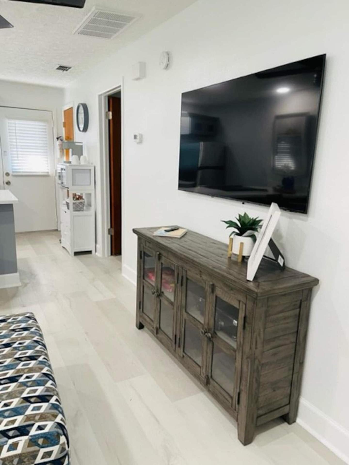 Walk Everywhere! 1-Bedroom Gem In Downtown Hub New Port Richey Exteriör bild