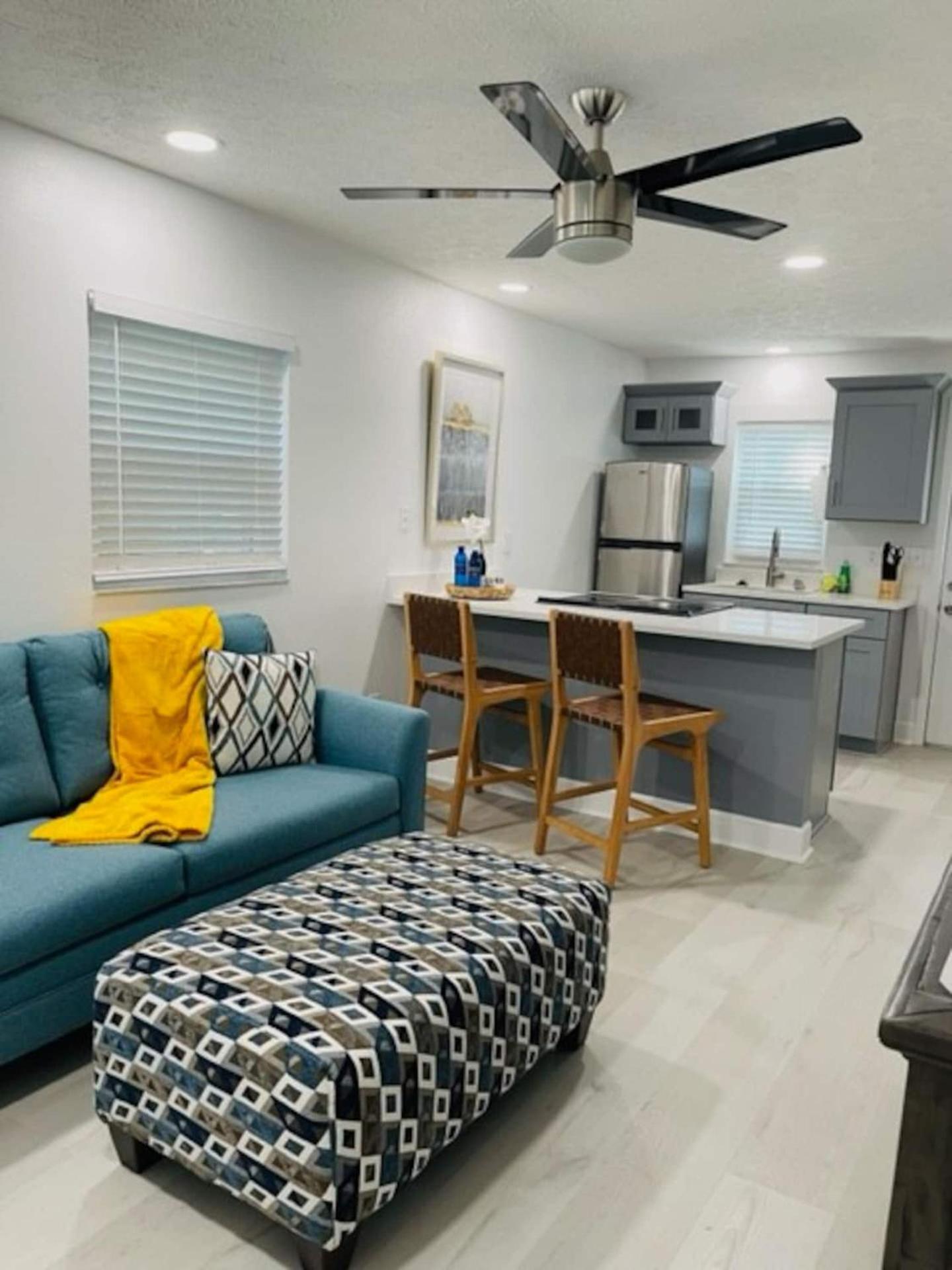 Walk Everywhere! 1-Bedroom Gem In Downtown Hub New Port Richey Exteriör bild