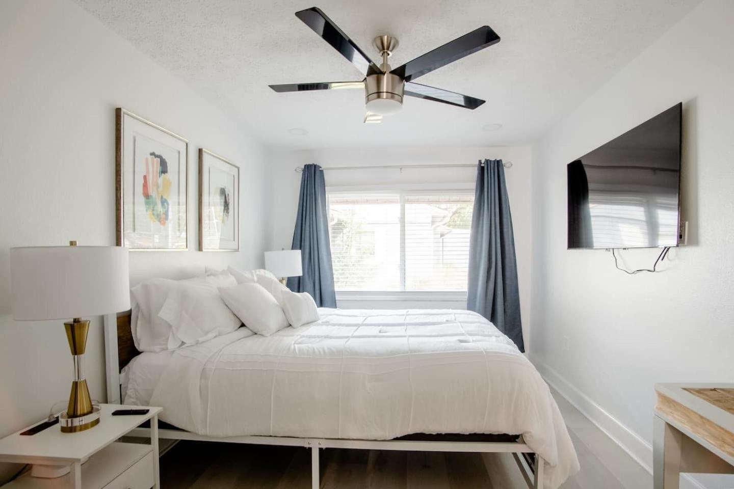 Walk Everywhere! 1-Bedroom Gem In Downtown Hub New Port Richey Exteriör bild