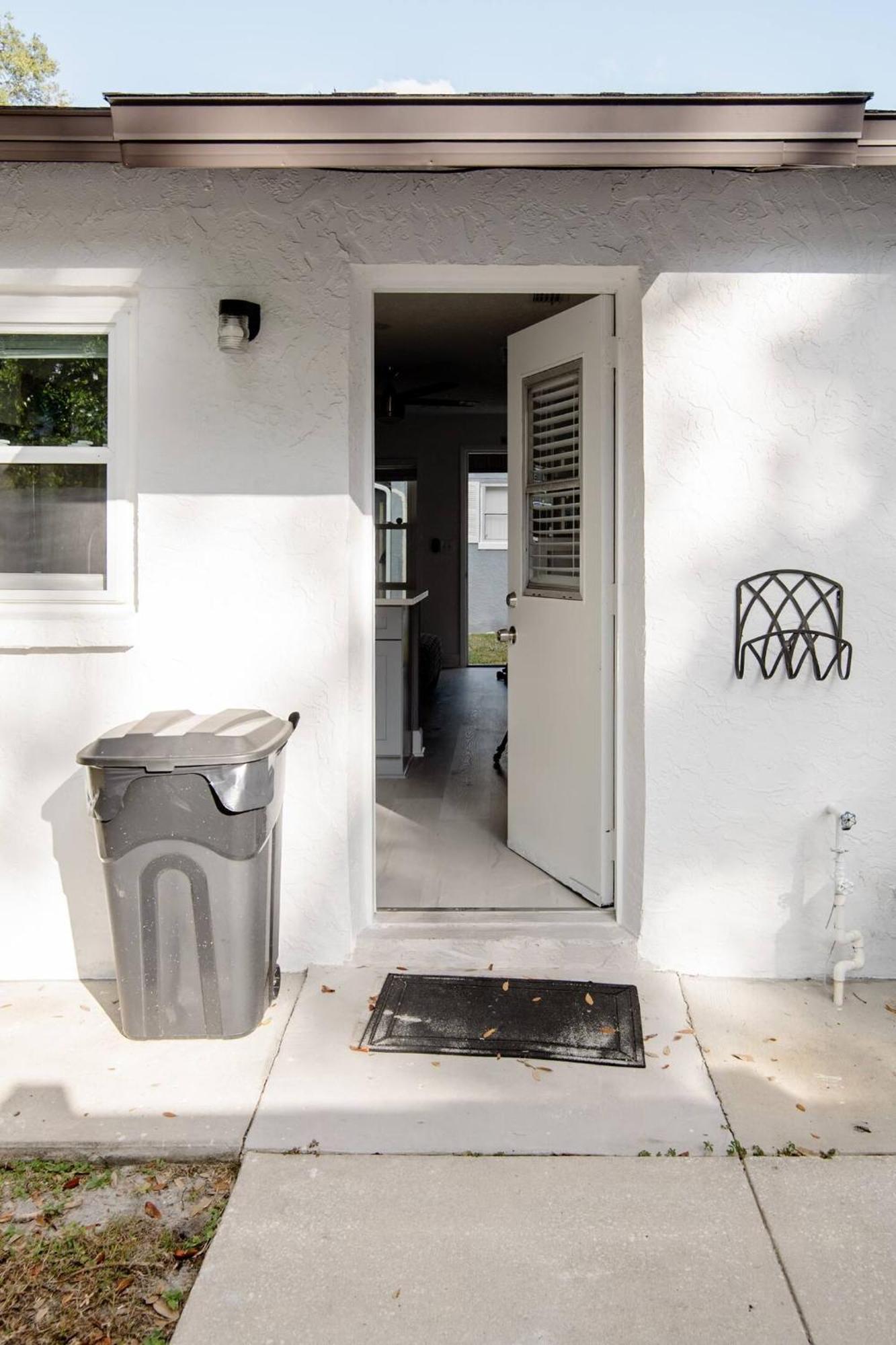 Walk Everywhere! 1-Bedroom Gem In Downtown Hub New Port Richey Exteriör bild