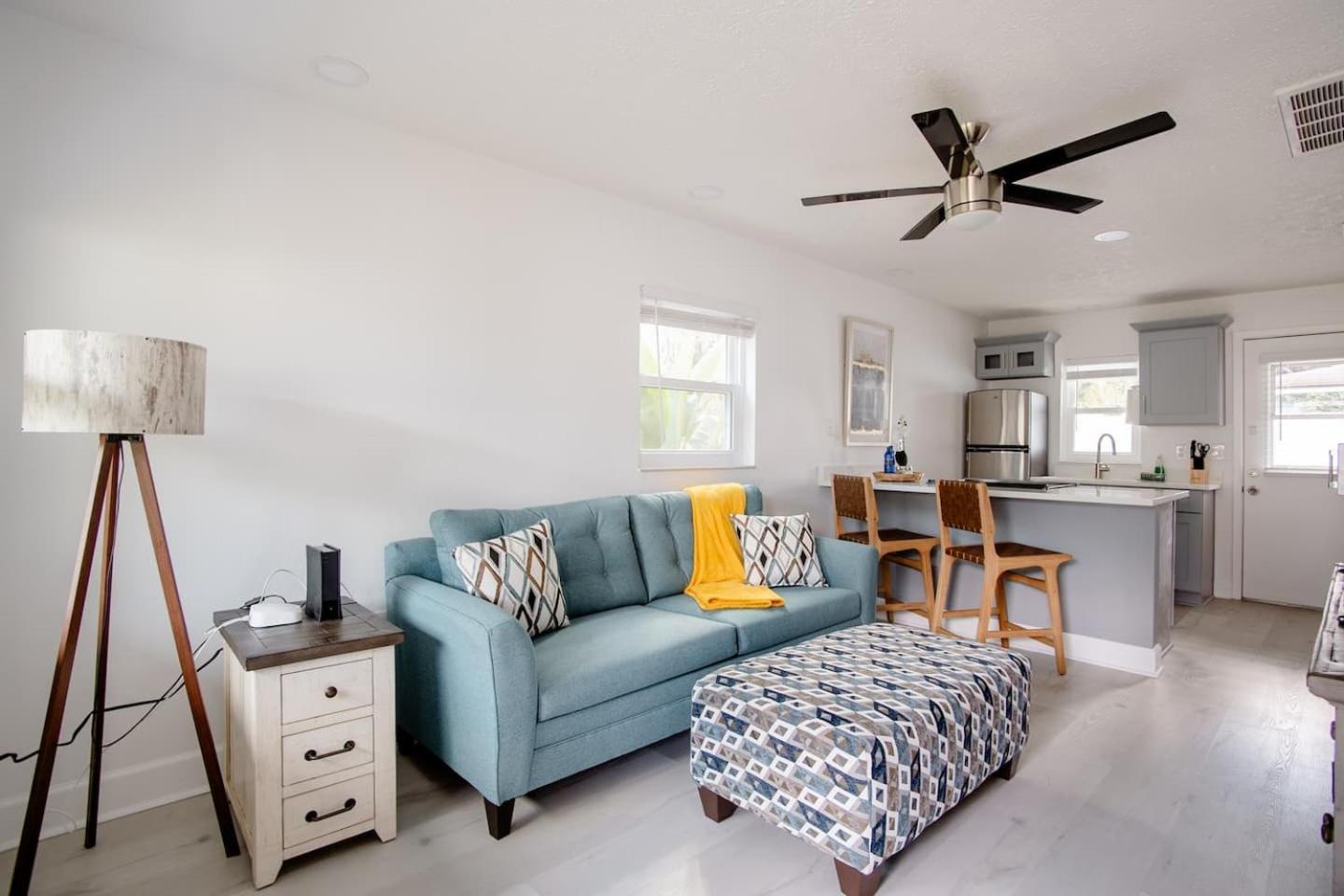 Walk Everywhere! 1-Bedroom Gem In Downtown Hub New Port Richey Exteriör bild